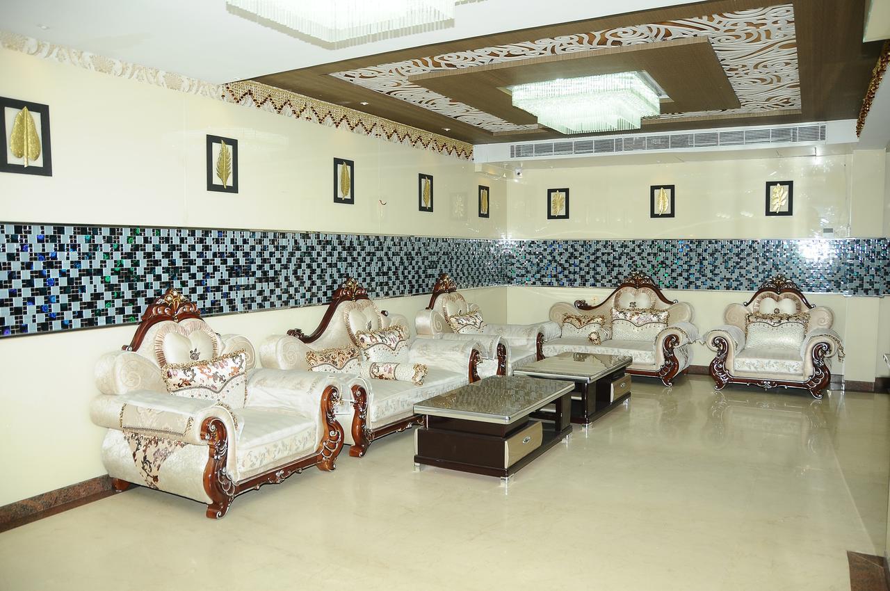 Hotel Rajahamsa Anantapur Extérieur photo