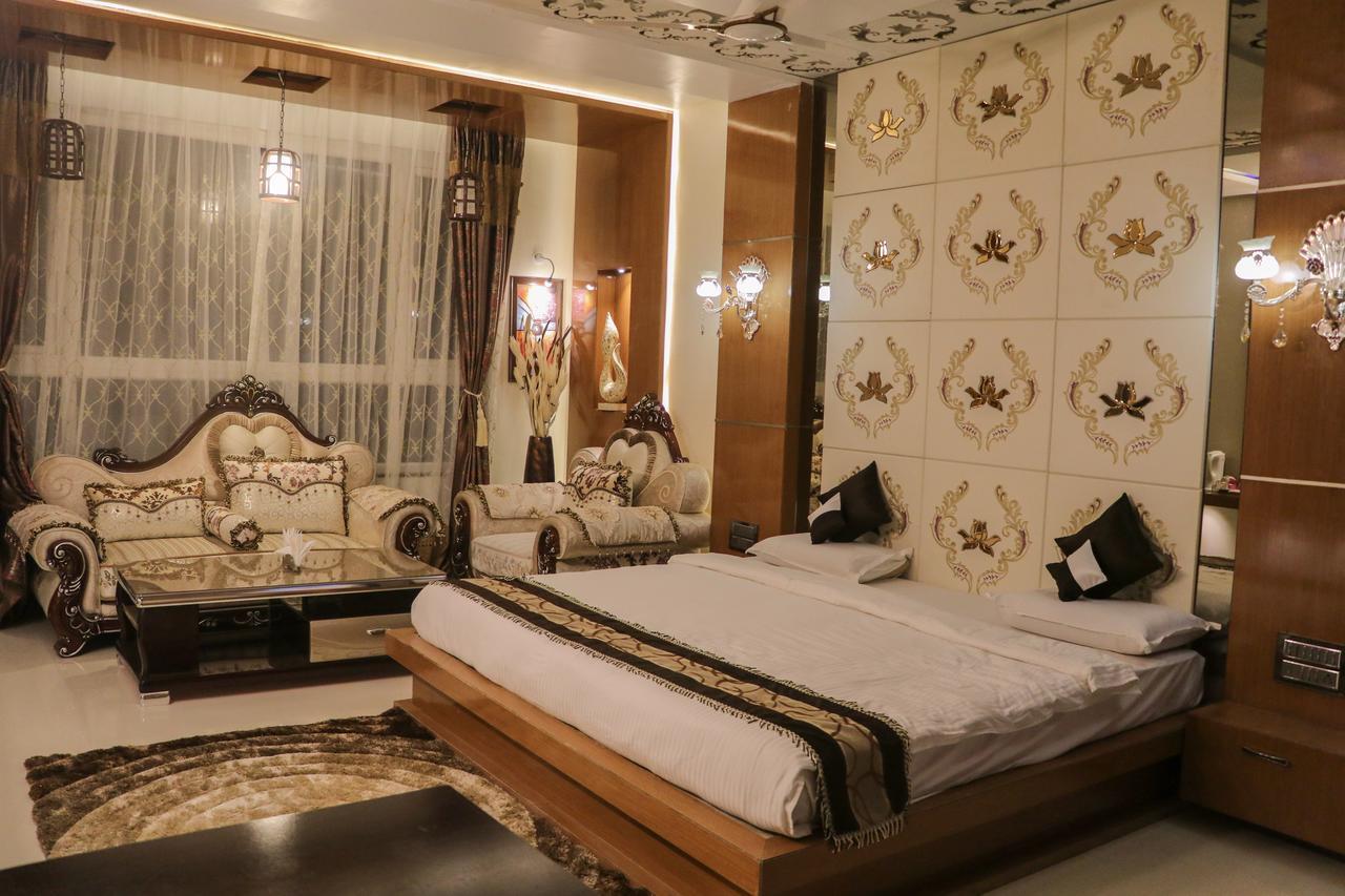 Hotel Rajahamsa Anantapur Extérieur photo
